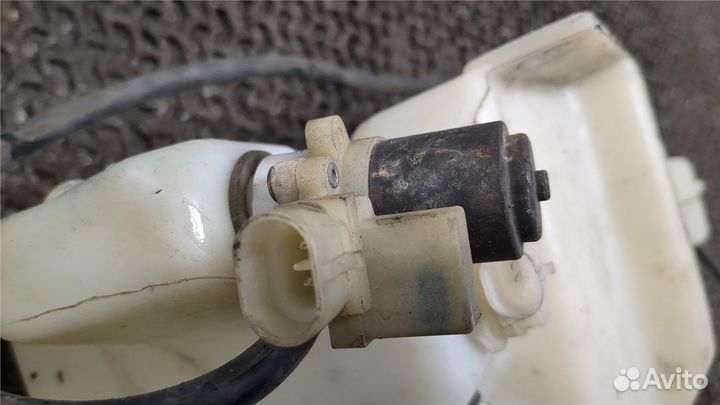 Бачок омывателя Dodge Caravan, 1999