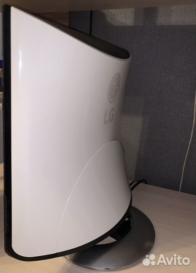 Монитор LG flatron L1940BQC