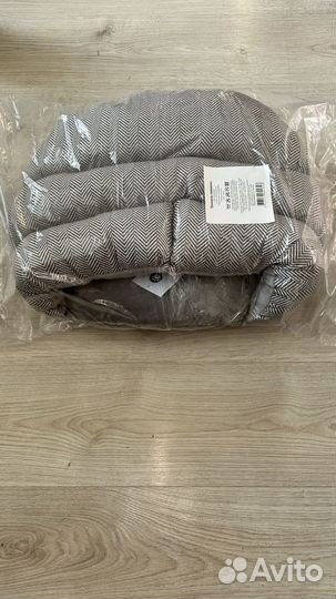 Лежанка новая для кошек