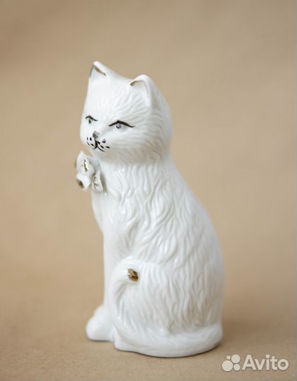 Фарфоровая кошка статуэтка ретро 13 см кот
