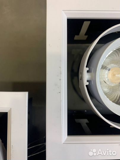 Встраиваемый точечный светильник Favourite 19852C