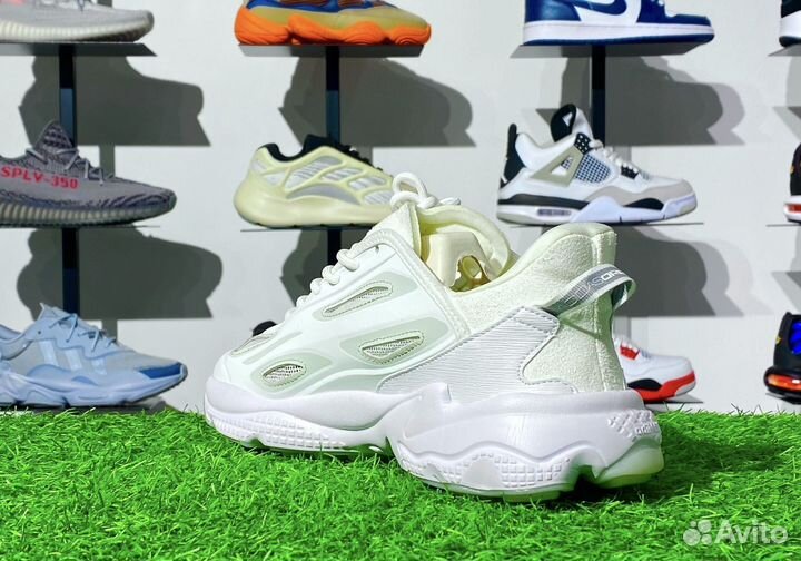 Adidas Ozweego Celox White Lux VR9