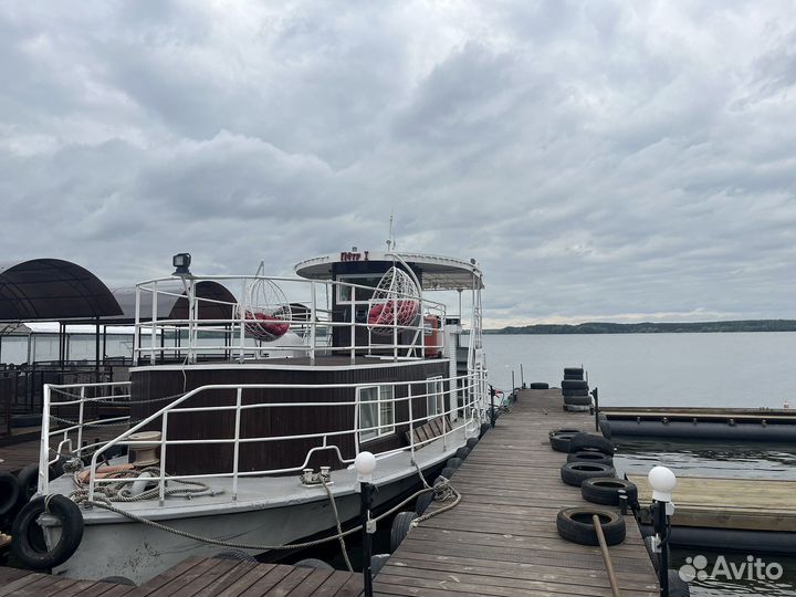 Корабль на воде