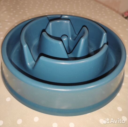 Интерактивная миска для собак и кошек