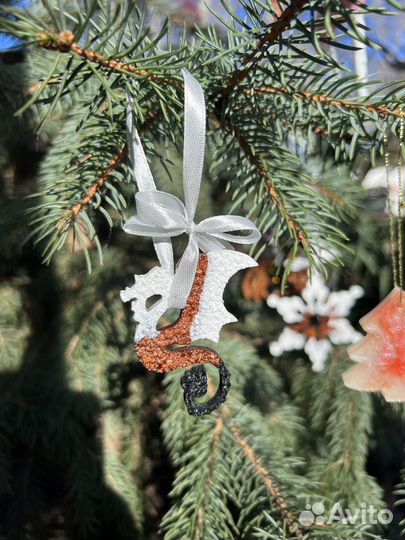 Новогодние игрушки из эпоксидной смолы