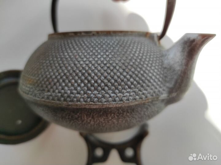 Чайник чугунный и Ваза метал Индия