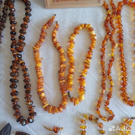 Янтарные украшения