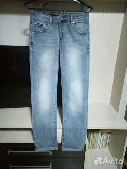 Джинсы