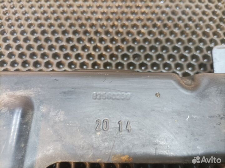 Кронштейн подножки левый Renault T