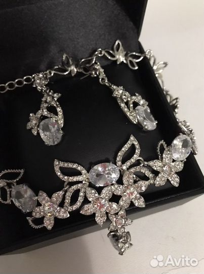 Украшение, камни « Сваровски»