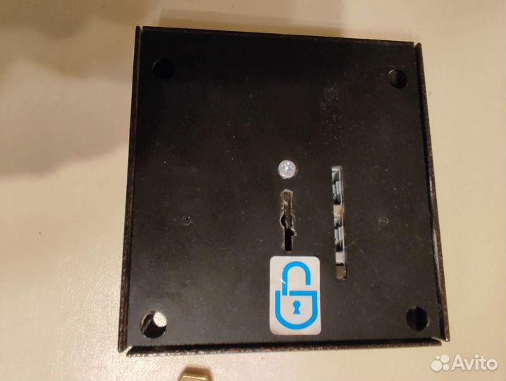 Замок дверной бу