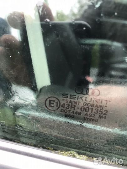 Стекло передней правой двери Ауди А4. Б6. 8Е