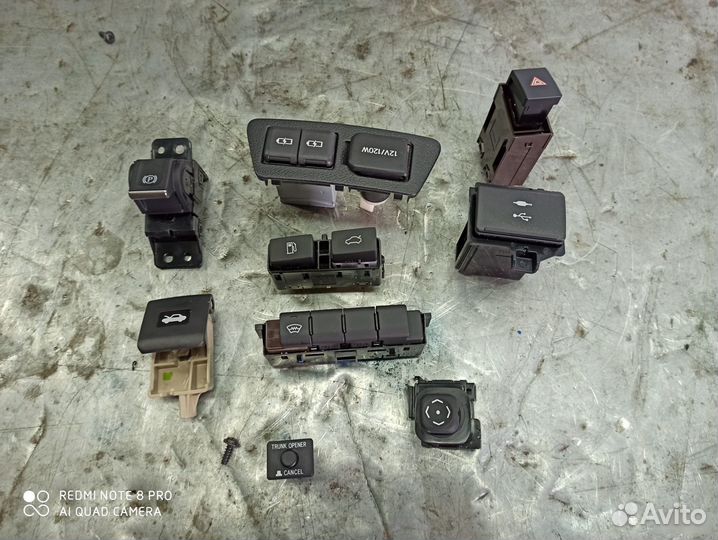 Кнопка Lexus ES 7