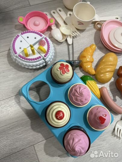 Игрушечная еда и посуда
