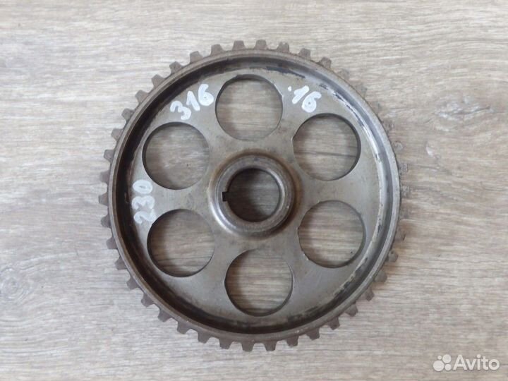 Шестерня (шкив) распредвала 2115