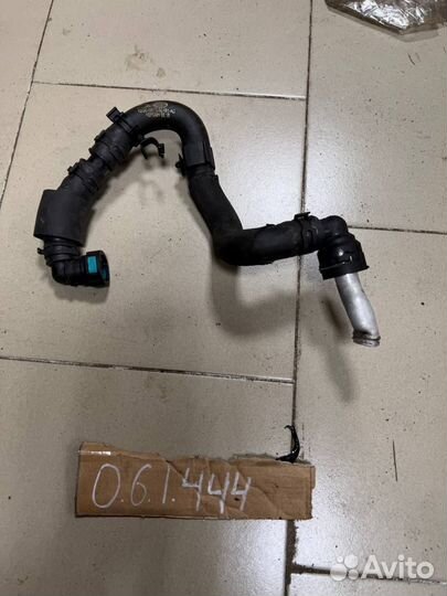 Патрубок шланг velar l560