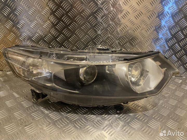 Фара правая Honda Accord 8 CU 2008-2013 CU