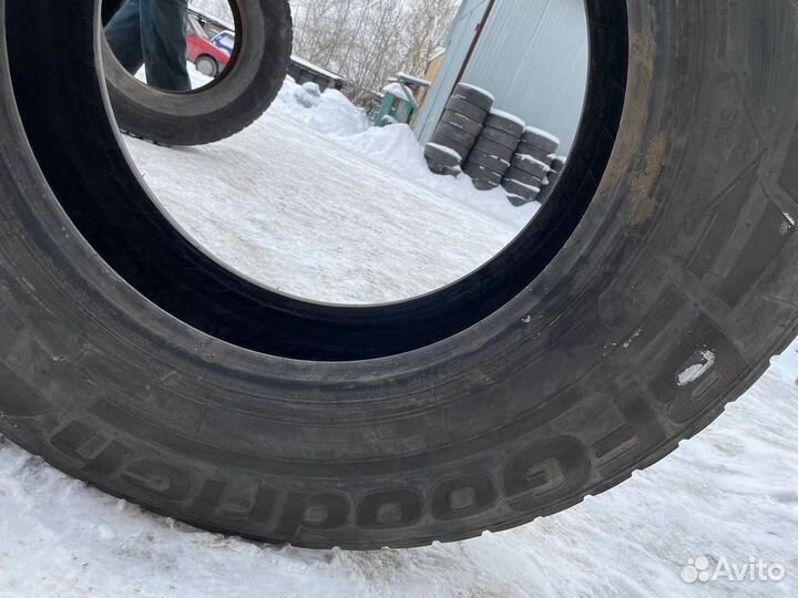Грузовая шина бу 315 70 22.5
