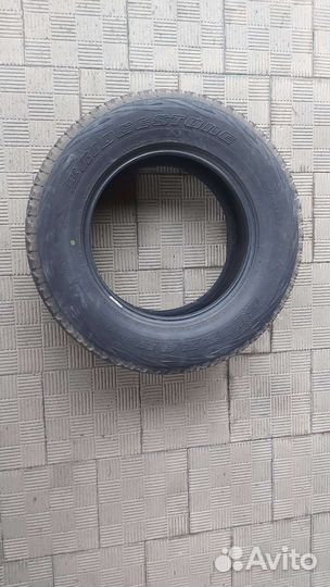 Bridgestone Blizzak DM-V1 265/65 R17