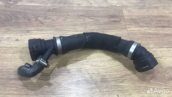 Патрубок охлаждения BMW 7 E65/E66/E67 рест. E65