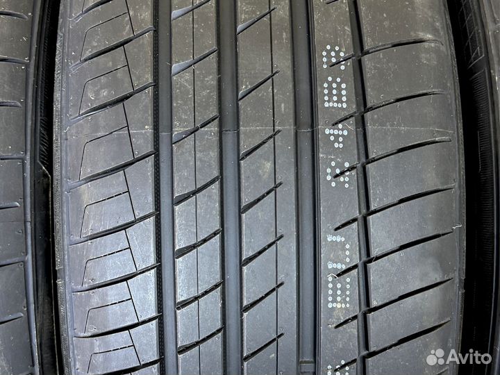 Kapsen RS26 275/50 R20 113W