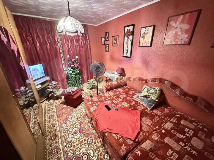 2-к. квартира, 58 м², 1/10 эт.