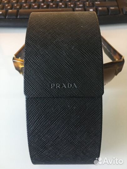 Женские солнцезащитные очки Prada, черепаховые