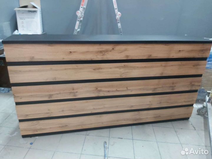 Стойка ресепшн, новая