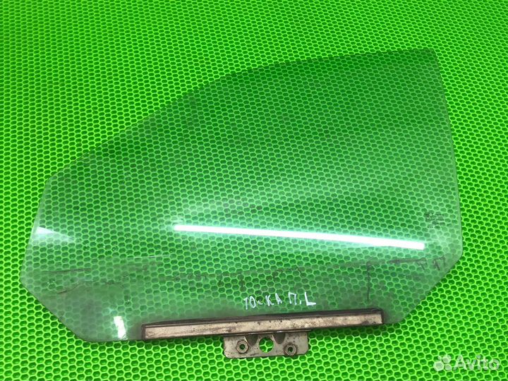 Переднее левое стекло priora 2110