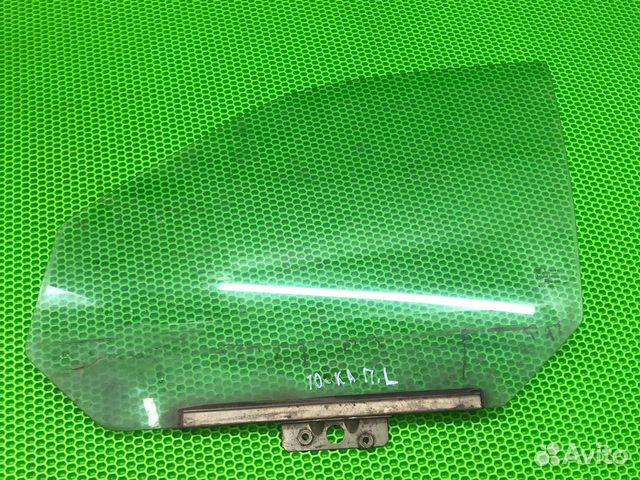 Переднее левое стекло priora 2110