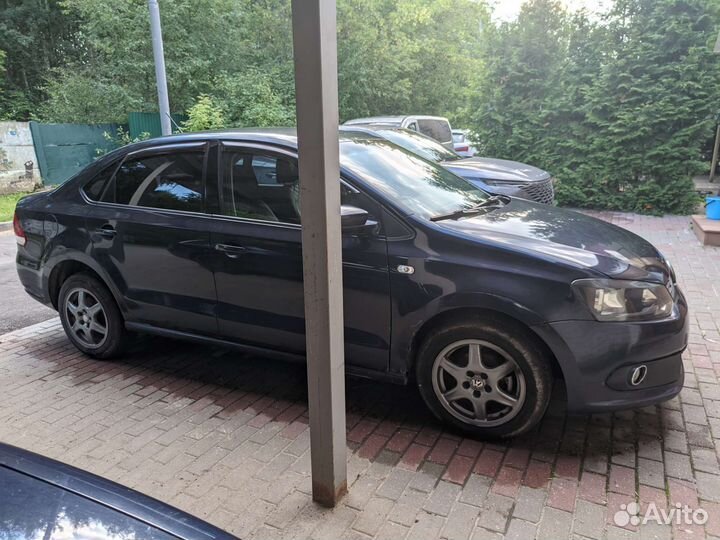 Volkswagen Polo 1.6 МТ, 2010, 305 000 км