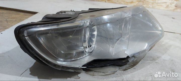 Фара галогеновая передняя правая Volkswagen