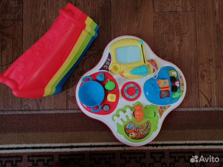 Развивающий столик chicco
