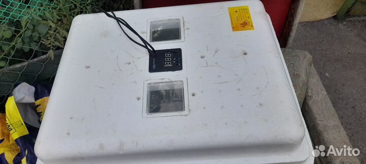 Продам инкубатор 