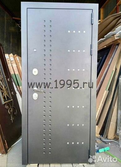 Дверь входная стальная с терморазрывом