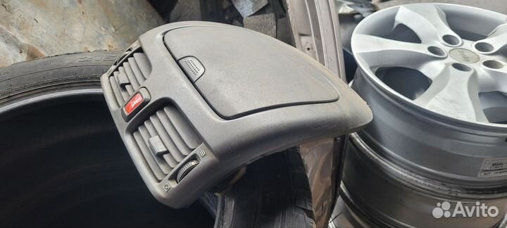 Бардачок верхний nissan almera n16