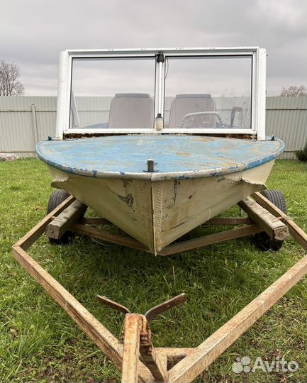 Моторная лодка Днепр