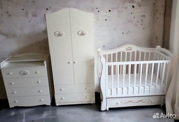 Детская кроватка
