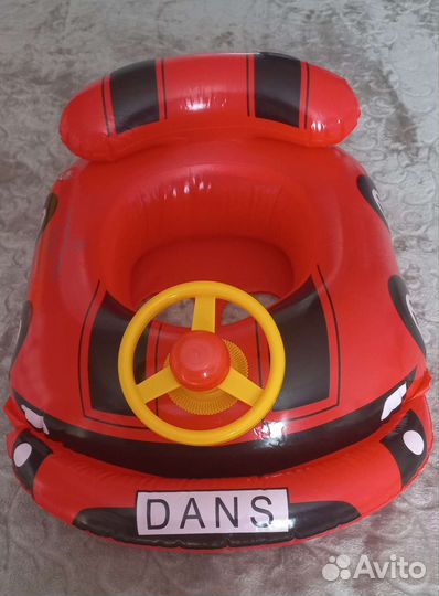 Надувной круг в виде машинки