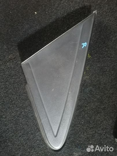 Накладка зеркала правая Ford Focus 2 треугольник