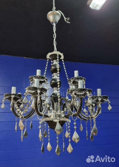 Люстра. 2 штуки. Хрусталь. Винтажная мебель.Европа