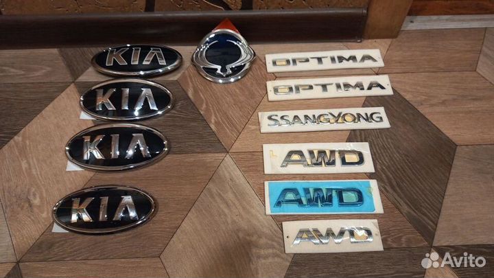 Эмблема (шильдик) Kia, Ssang Yong, Awd