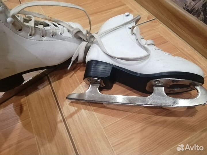 Коньки фигурные детские 32 размер