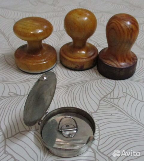 Штемпельная подушка и круглая печать деревян. СССР