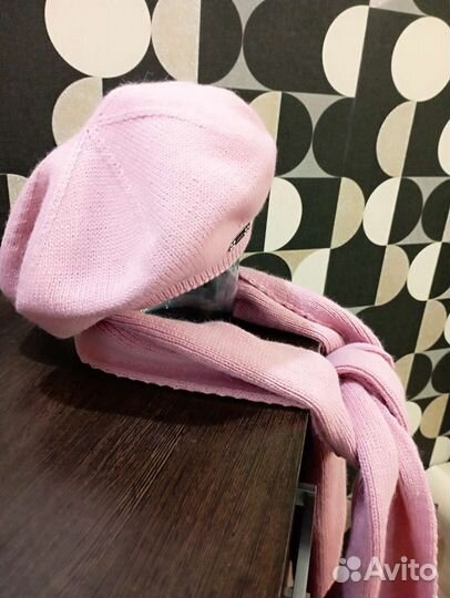 Берет и шарф