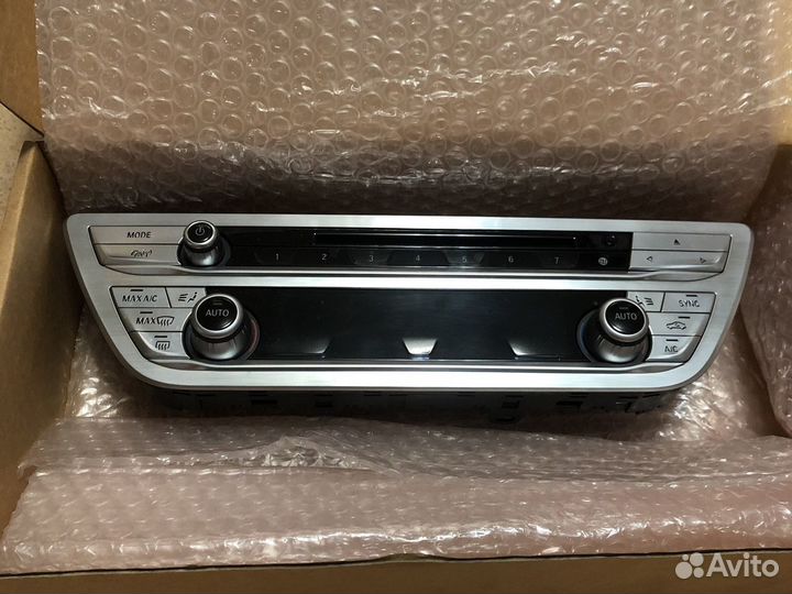 BMW 7-Series Панель управления радиоприемником