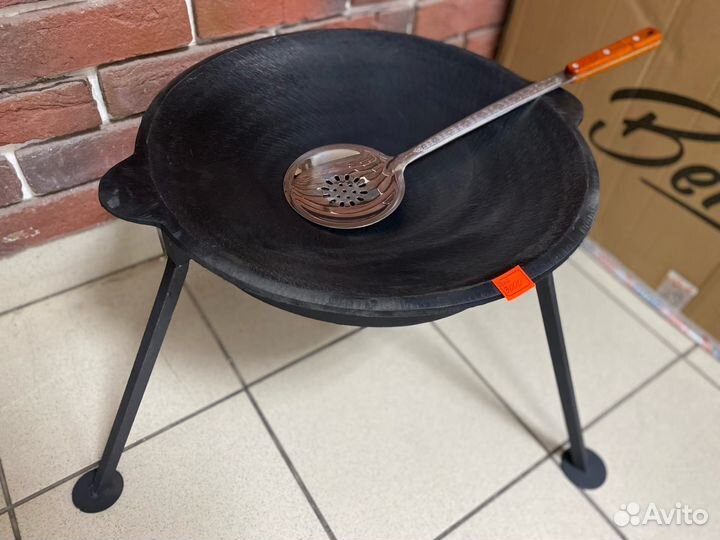 Чугунная сковорода садж