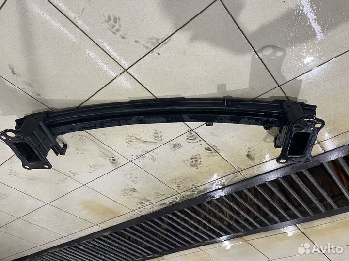 Усилитель бампера передний Hyundai Santa Fe 4 TM