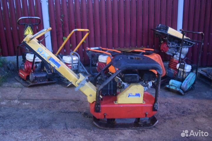 Виброплита 218 кг Dynapac