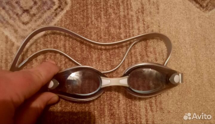 Очки для плавания